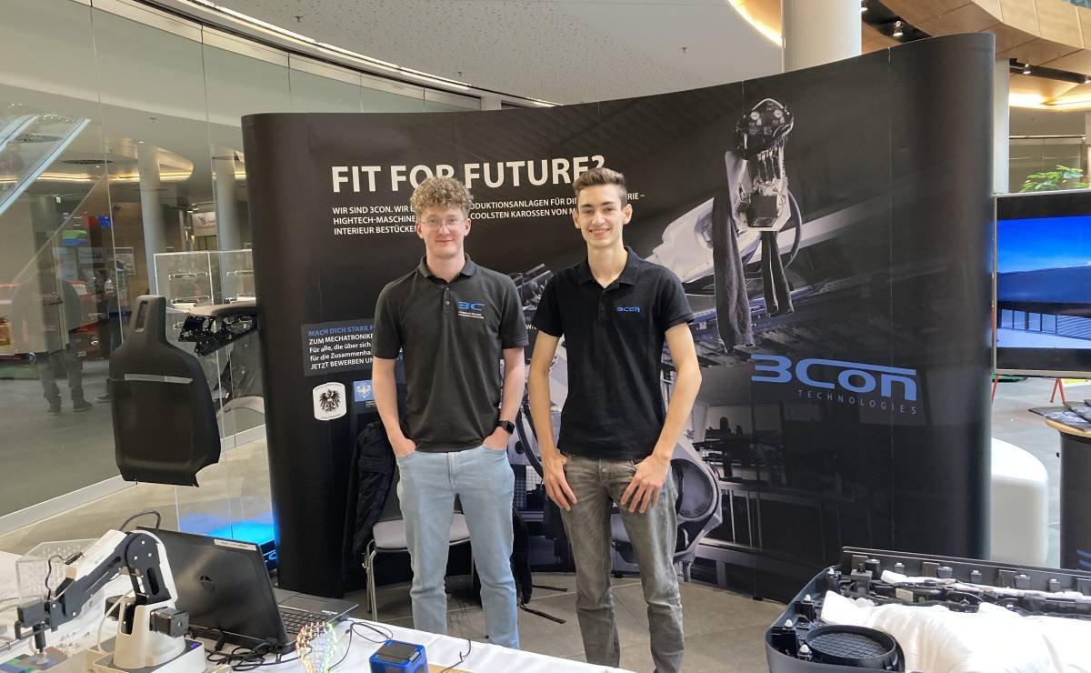 Well done!: Our apprentices Bastian and Martin as representatives at the Kufstein 2024 careers festival