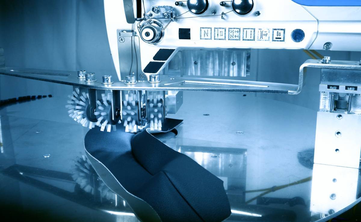 3CON_Robotic-Sewing-Sys_DecorSeam2.jpg